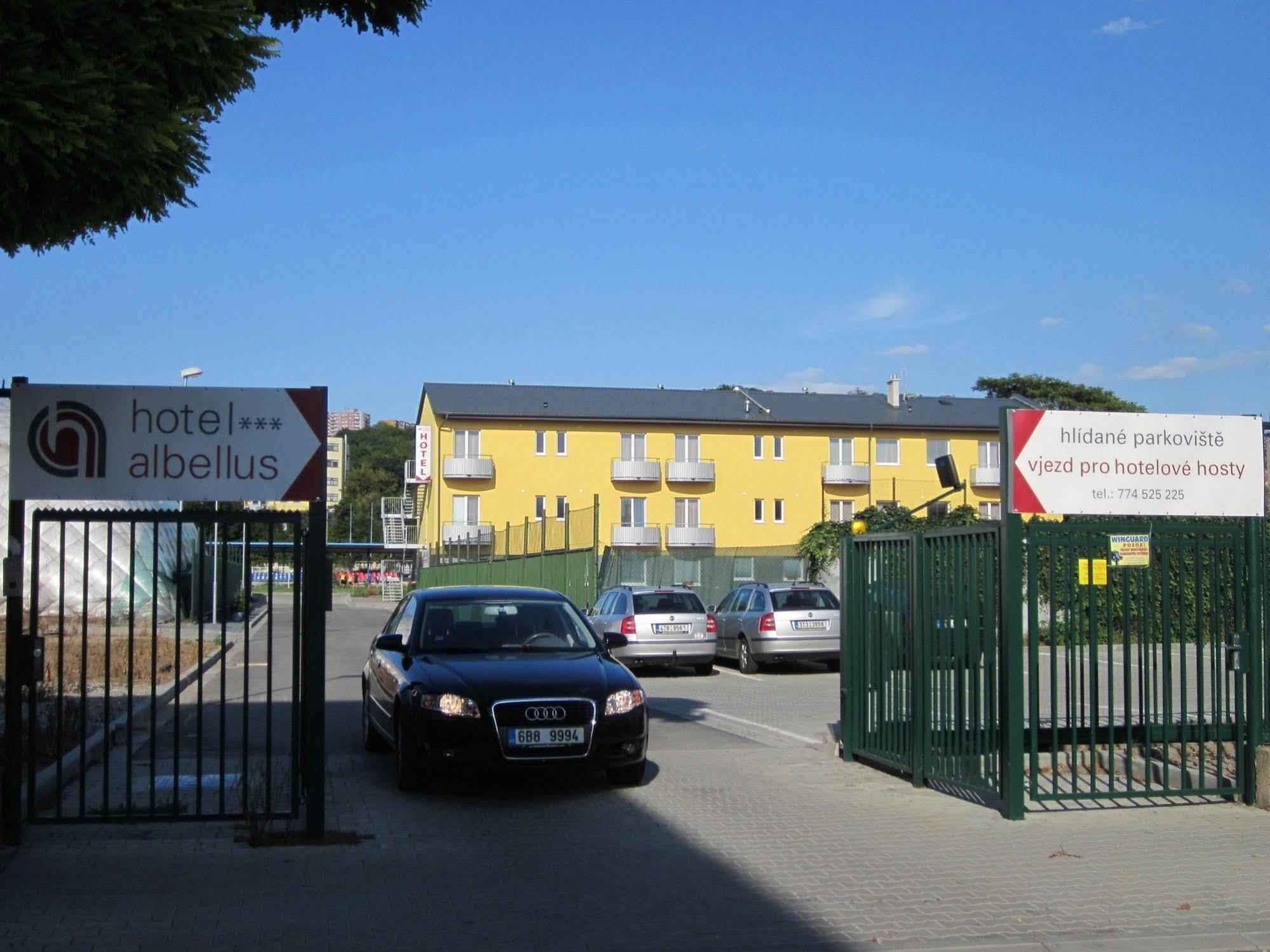 Hotel Albellus Brno Buitenkant foto