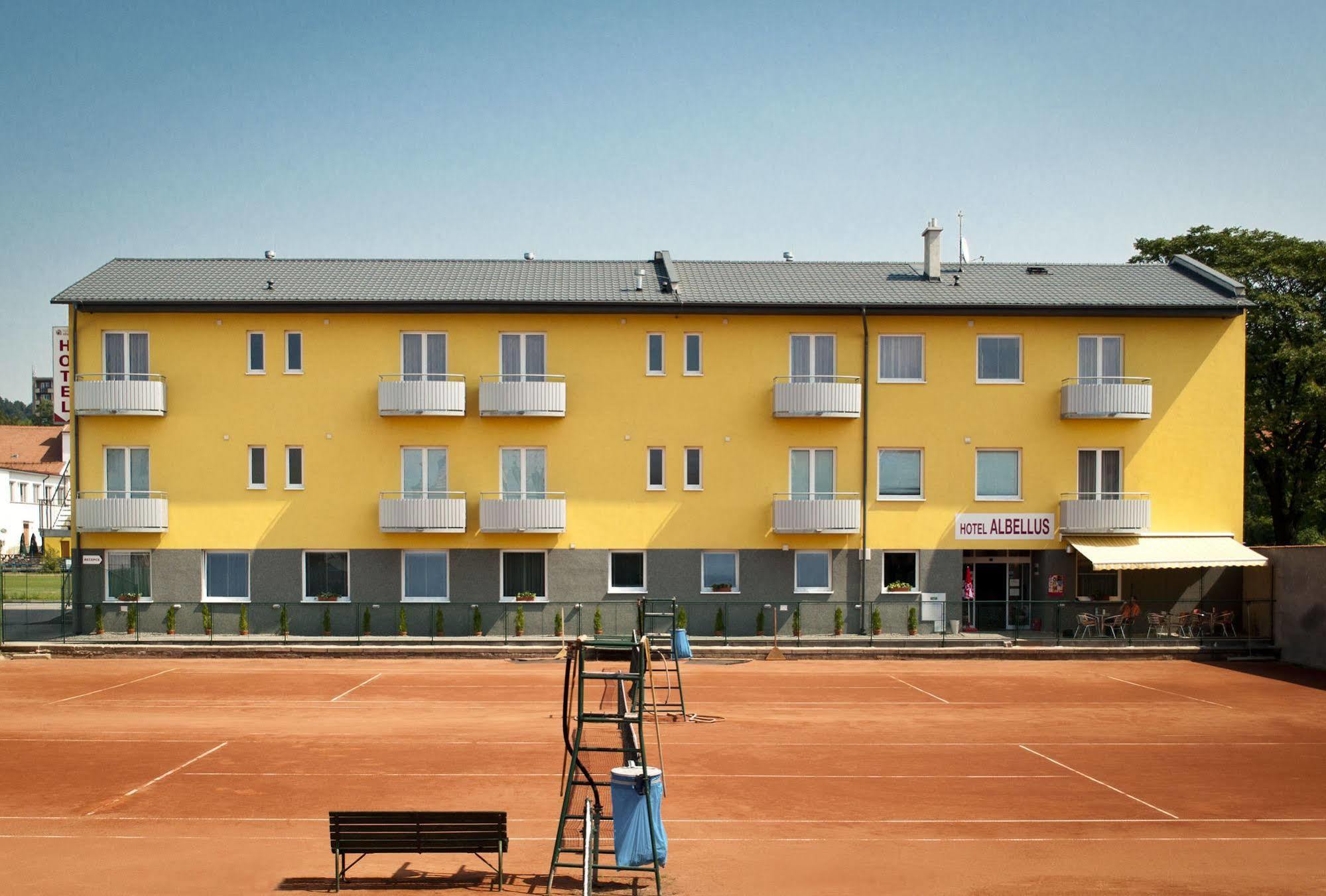 Hotel Albellus Brno Buitenkant foto