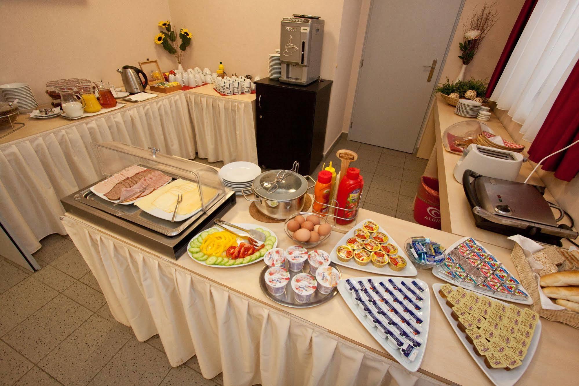 Hotel Albellus Brno Buitenkant foto